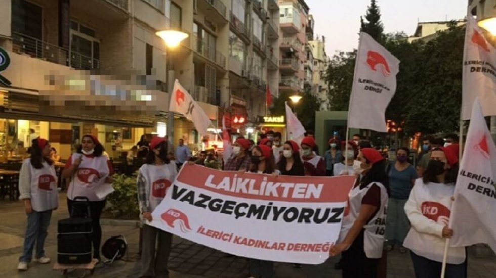 Laikliği savunanlar su&ccedil;lu muamelesi g&ouml;r&uuml;yor!