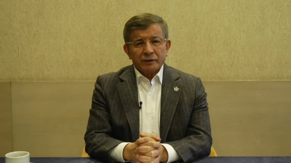 Ahmet Davutoğlu siyaseti bıraktı