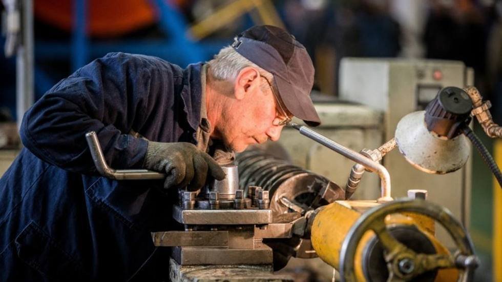 Emeğin vergilendirilmesin adil ve dengeli bir yapıdan uzaklaşmaktır...