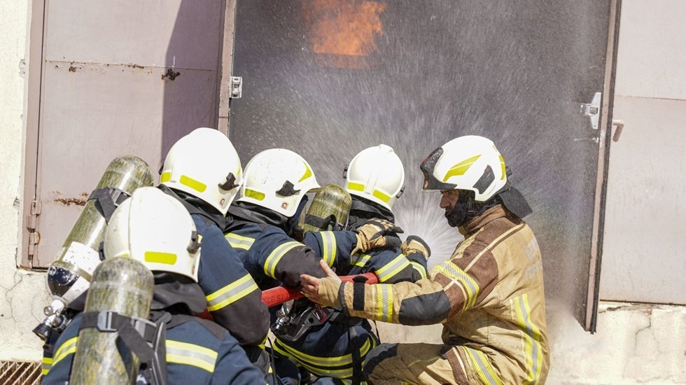 İzmir ile Manisa arasında olası afetlere karşı &ouml;rnek iş birliği