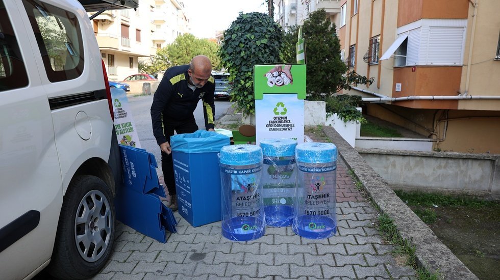 Ataşehir&rsquo;de &ldquo;D&ouml;n&uuml;şen Sokak Projesi&rdquo; başladı