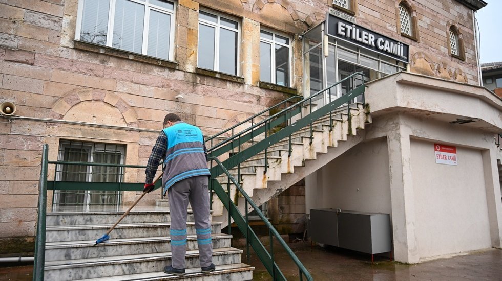 Beşiktaş&rsquo;ta Ramazan: Camilerde "Temizlik Seferberliği" Tamamlandı