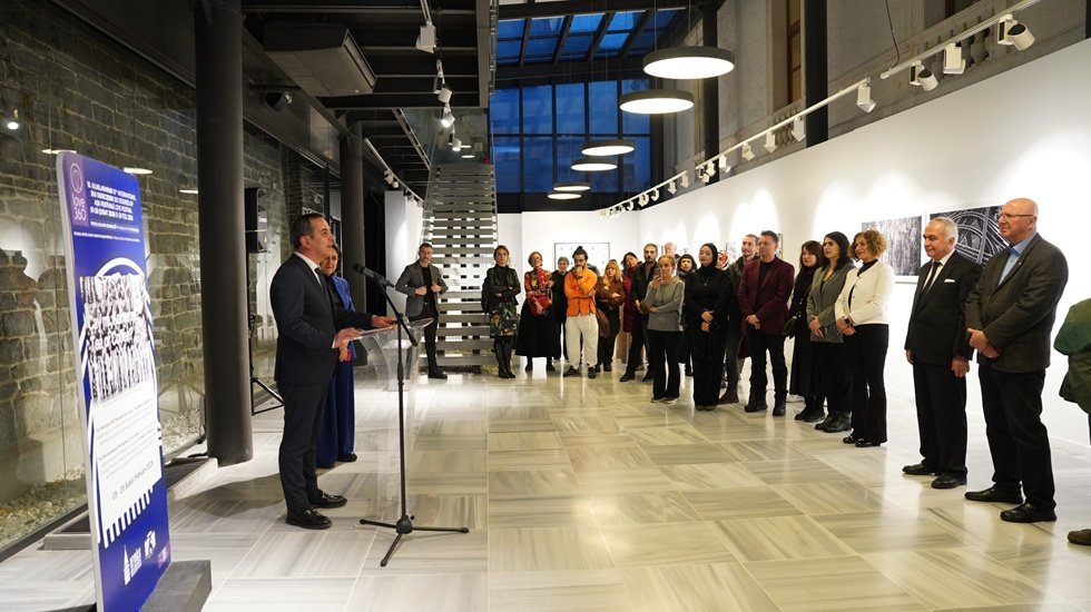 &ldquo;&Ccedil;ay mı kahve mi?&rdquo; Sergisi Beyoğlu&rsquo;nda a&ccedil;ıldı