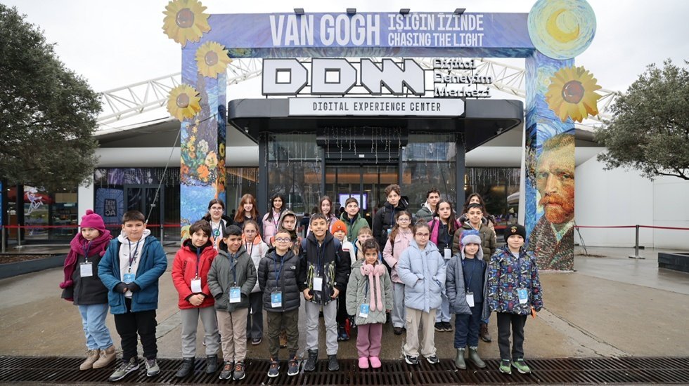 &Uuml;cretsiz s&ouml;mestir etkinliklerine binlerce &ouml;ğrenci katıldı