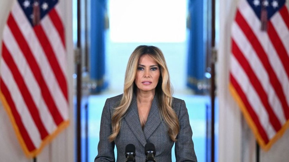 Melania Trump&rsquo;tan Epstein iddialarına yanıt: "U&ccedil;akta yoktum, adasına gitmedim"