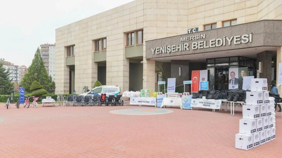 Mersin Yenişehir Belediyesi'ne şafak operasyonu: &Ccedil;ok sayıda g&ouml;zaltı&hellip;