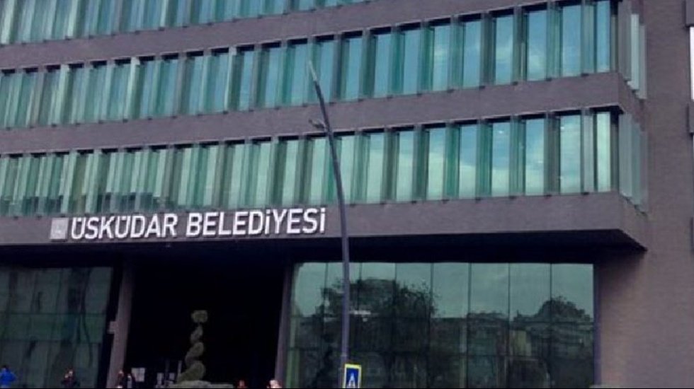 &Uuml;sk&uuml;dar Belediyesi operasyonunda g&ouml;zaltına alınanlar adliyeye sevk edildi