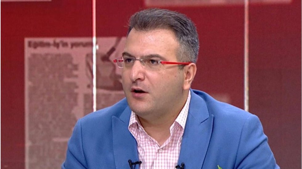 Cem K&uuml;&ccedil;&uuml;k &ldquo;şantaj&rdquo; soruşturmasında g&ouml;zaltına alındı