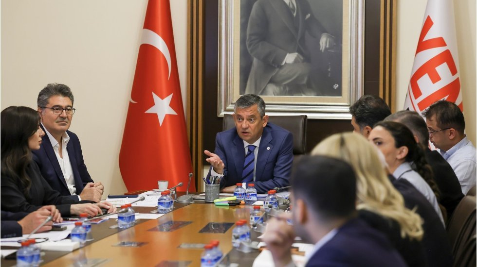 YENİ Parti&rsquo;ye 6 g&uuml;nde 267 milyon lira bağış